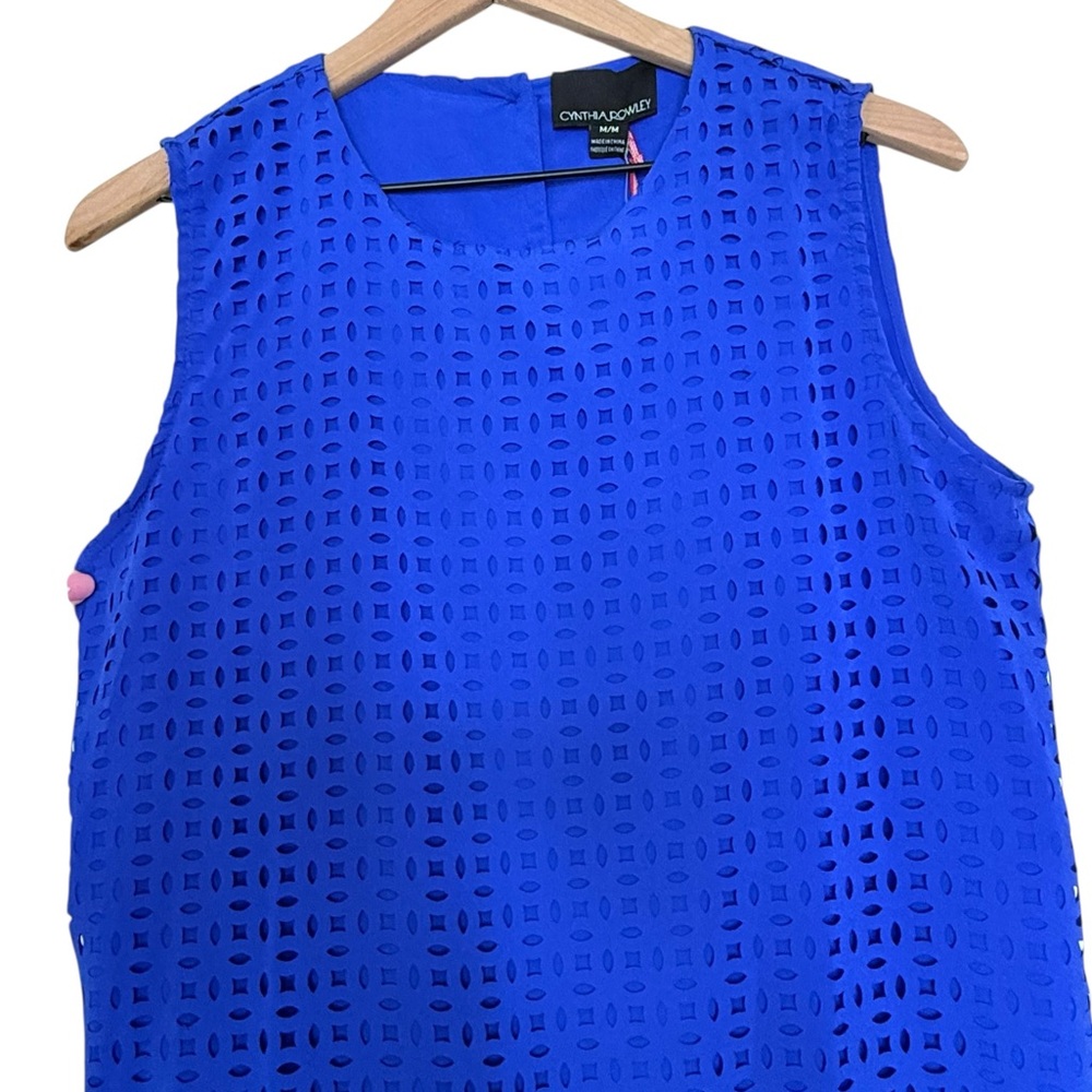 NWT Cynthia Rowley Laser Cut Geometric Sleeveless Top Blue Medium Modern Classic - Picture 3 of 6